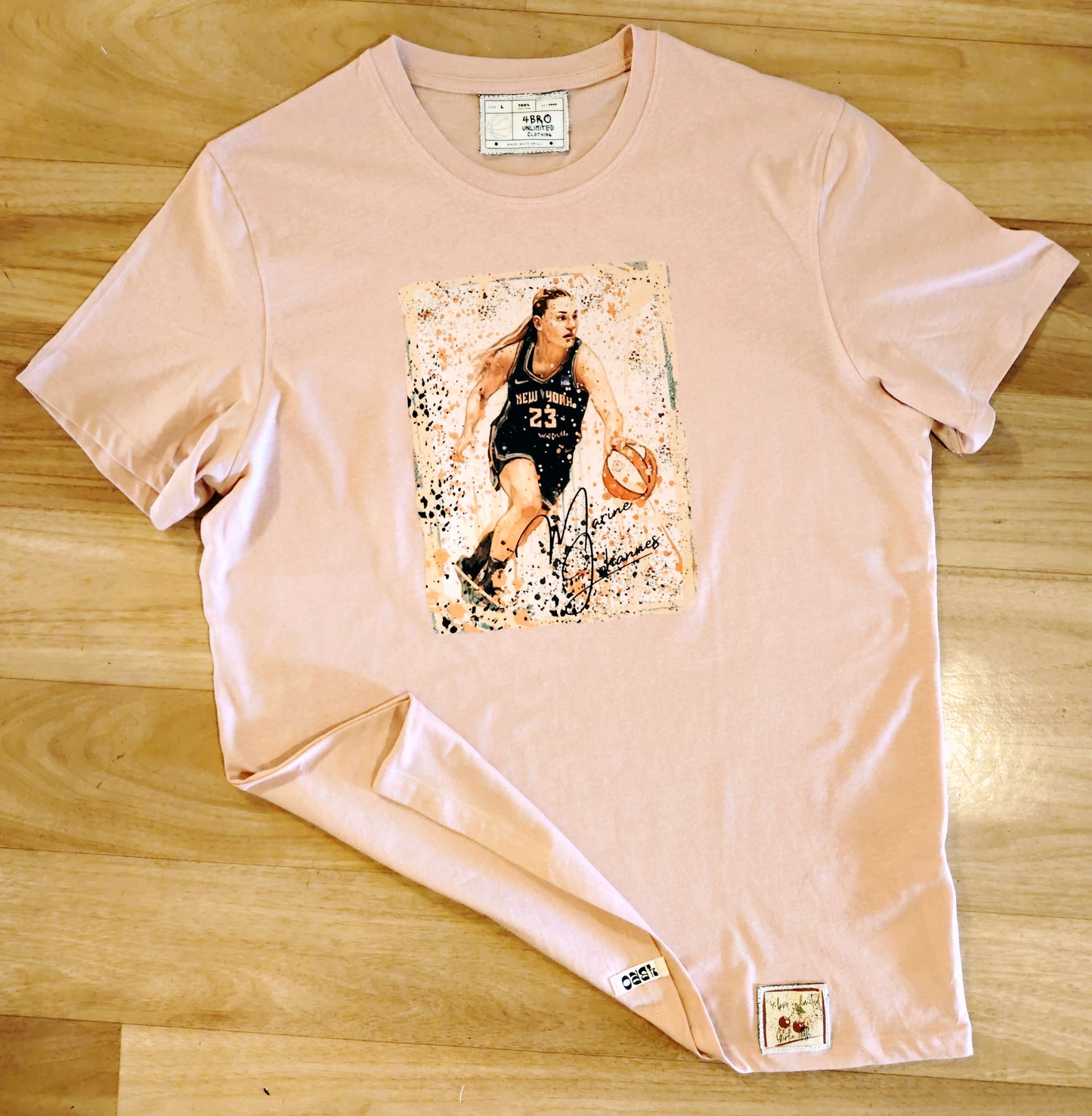 T-shirt collection "Girlie Clothing" Johannes